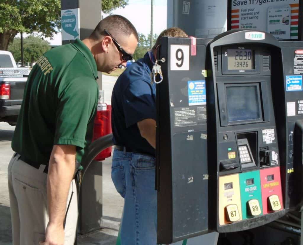 hernando county sheriff gas pump