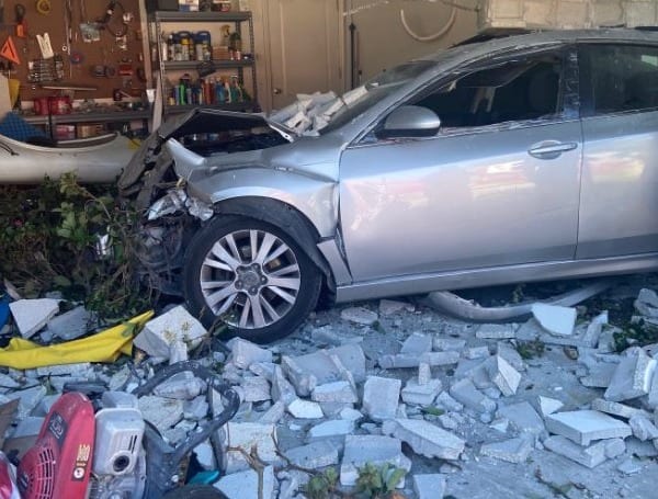 46-Year-Old Lutz Woman Crashes Into A Land O’ Lakes House Wednesday