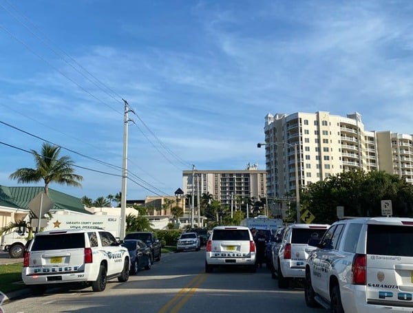 Barricaded Man Shoots Himself In Condo After Standoff With Sarasota Police