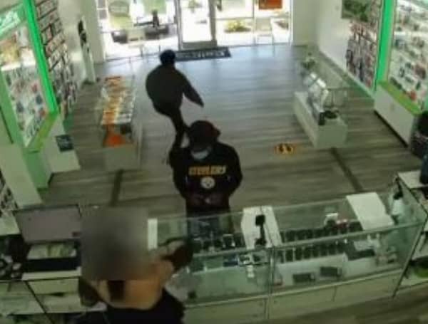 “Whatcha Doing Man” Two Florida Men Snag Some Cell Phones And Run Like Hell