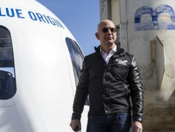 Bezos Wants A Moon Landing Contract So Badly He’s Suing NASA To Get One