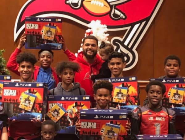 Tampa Bay Buccaneers Mike Evans Nominated For NFL Walter Payton Man Of The Year