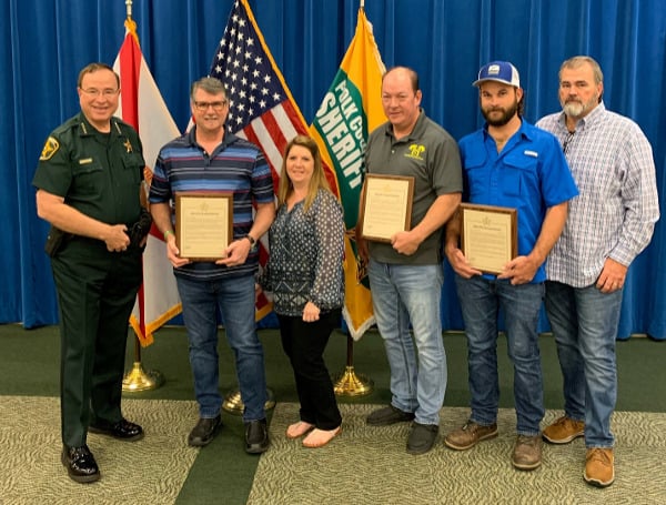 Sheriff Honors Former Lakeland Ledger Executive And Others With Commendation