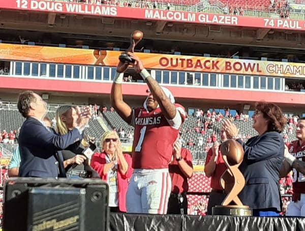 Woo Pig Sooie! Arkansas Wins Outback Bowl