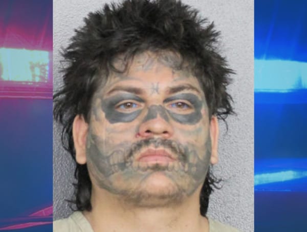 Florida Man ‘Mondragon’ Arrested Again While Awaiting Trial For Exposing Himself In Public, Biting Police Officers Finger