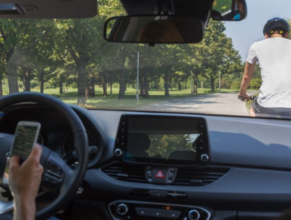 Keep Roads Safe: Use These Tips To Stop Driving Distracted