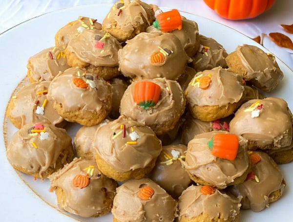 Recipe: Pumpkin Cookies With Sugar Glaze