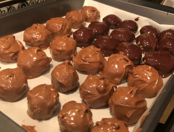 Spread The Sunshine With Carolyn: Easy Chocolate Peanut Butter Balls