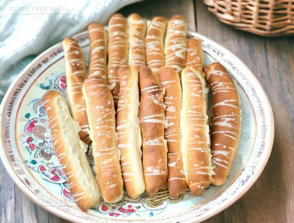 Recipe: Delicious Savory Breadsticks With Salty Drizzle, Kifle