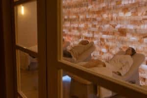 Exhale™ Collaborates with SALT Chamber on Salt Lounge Journey at Virgin Hotels New York City