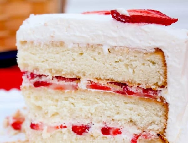 Spread The Sunshine With Carolyn: Strawberries And Cream Cake