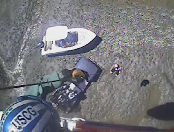 US Coast Guard Rescues 5 People And Dog After Boat Runs Aground In South Carolina