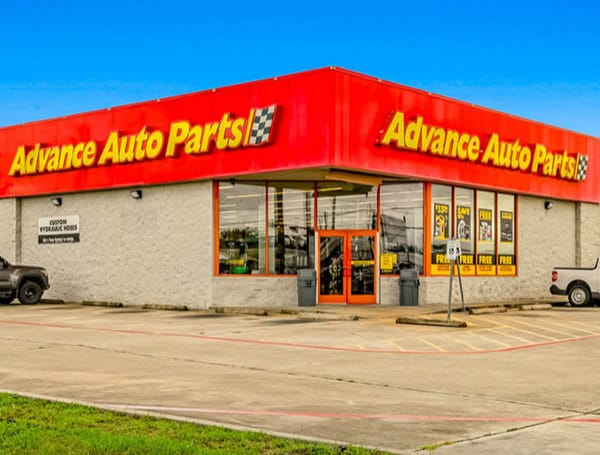 Advance Auto Parts To Close Hundreds Of Stores